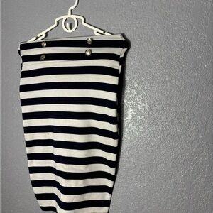 a'gaci Black and White Striped Pencil Skirt